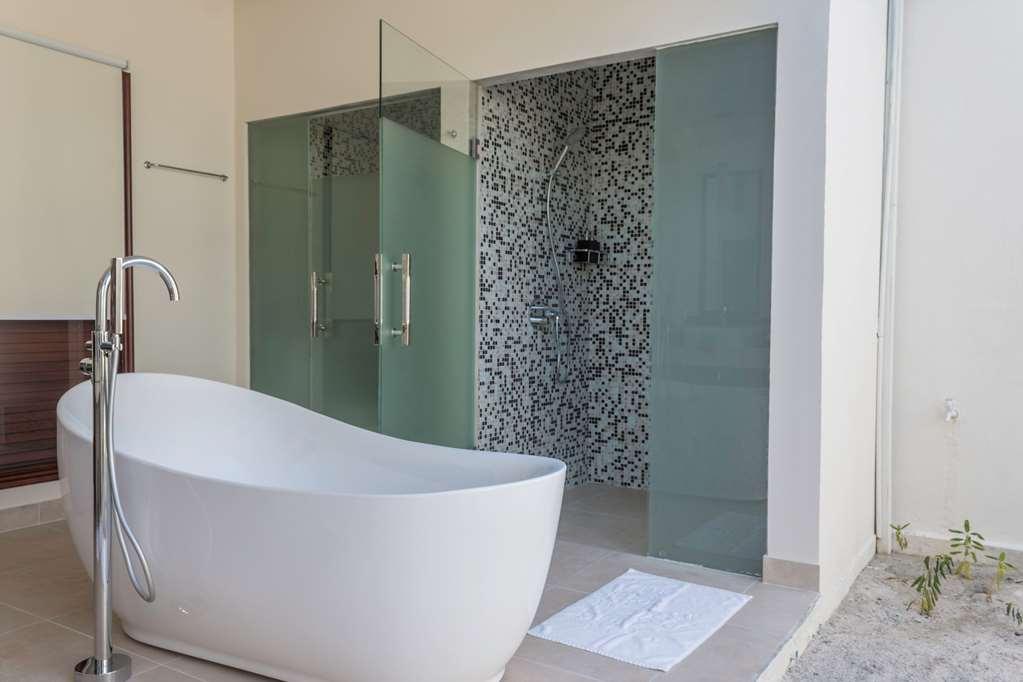 Furaveri Island Resort And Spa Muravandhoo Zimmer foto